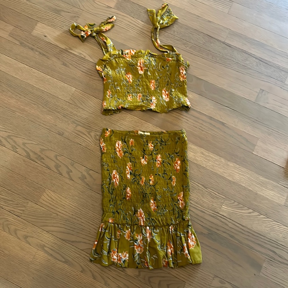 Floral ruched Top and skirt Matching set